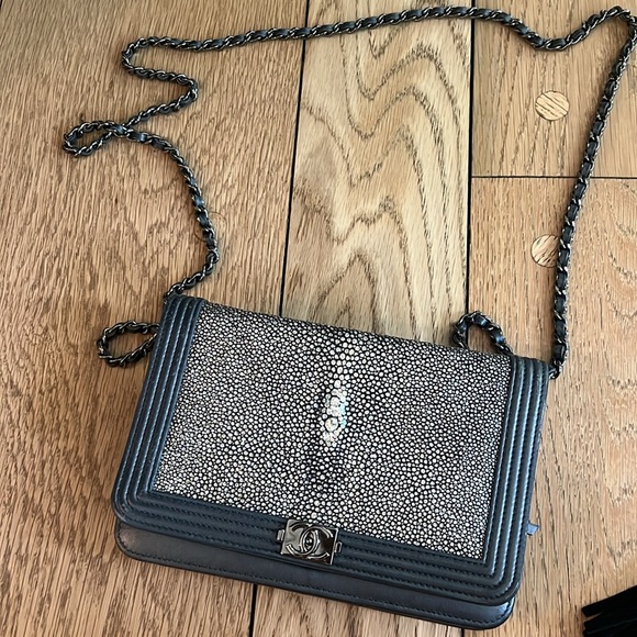 Chanel gray calf skin Strass crystal beaded Small boy bag. - Picture 3 of 17